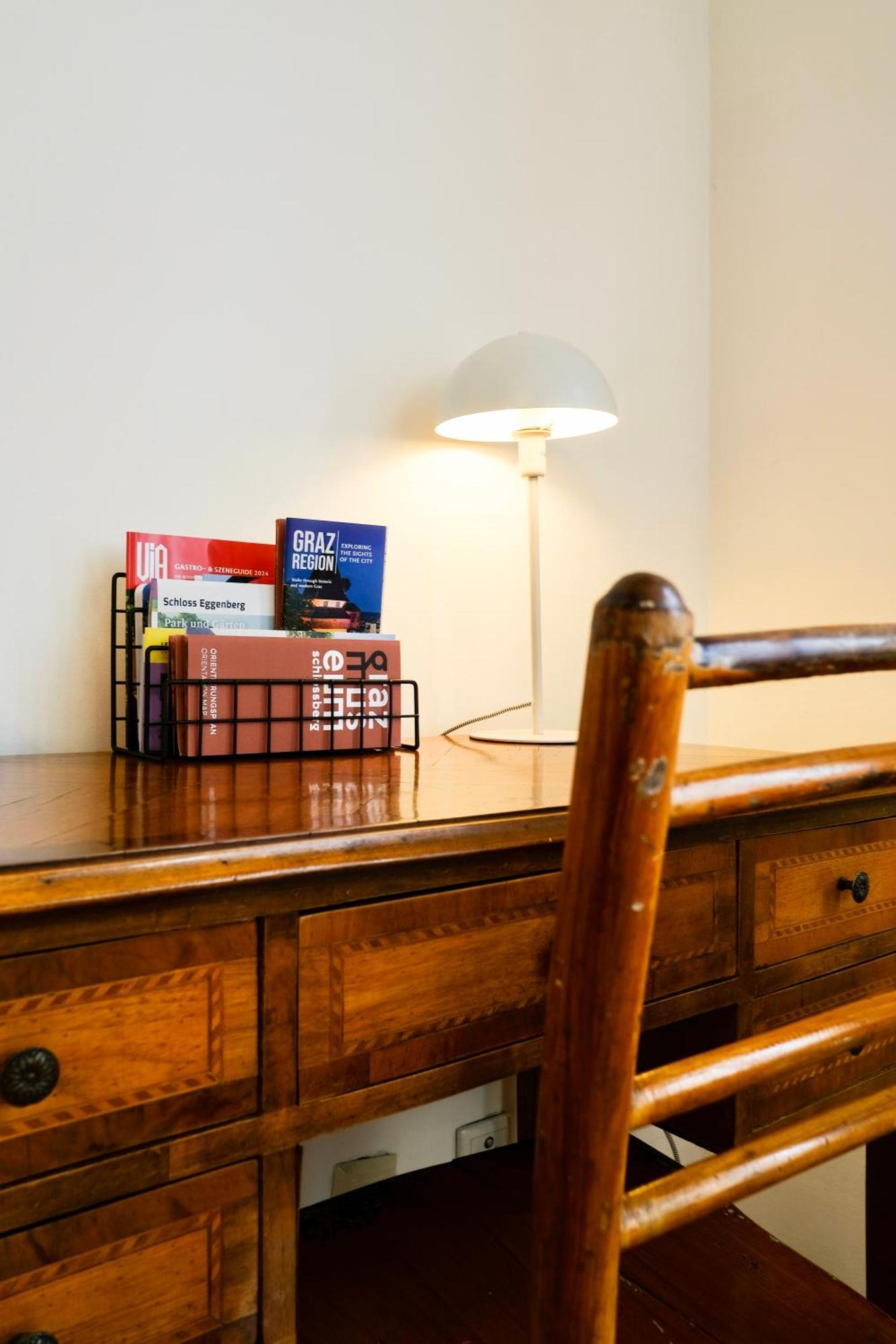 Stilvolles Apartment In Zentraler Lage - Free Parking Graz Luaran gambar